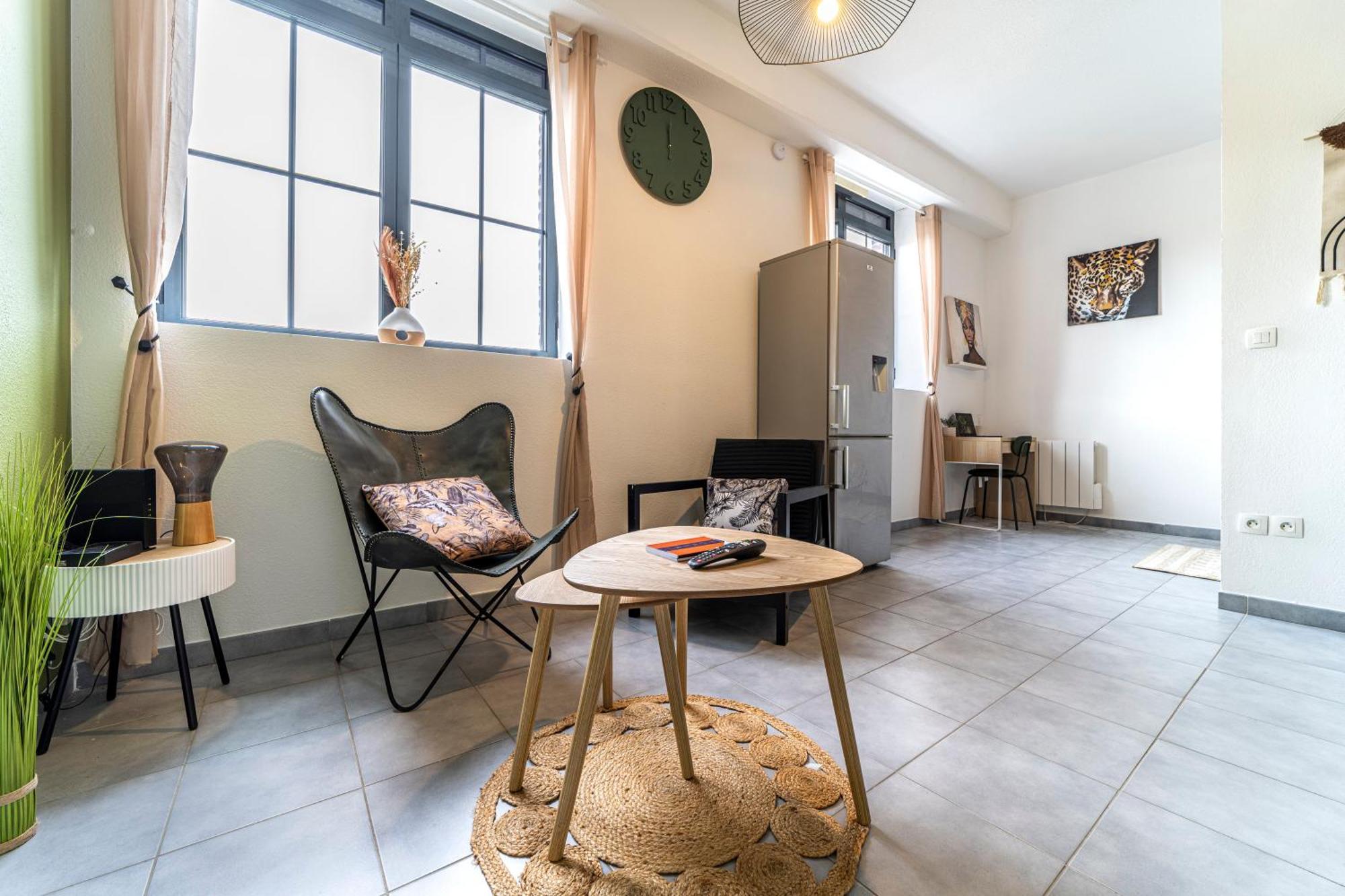 Stay Cosy Lille I Tourcoing - Appartement - Hypercentre - Parking Securise - Wifi - Netflix - Cuisine Buitenkant foto