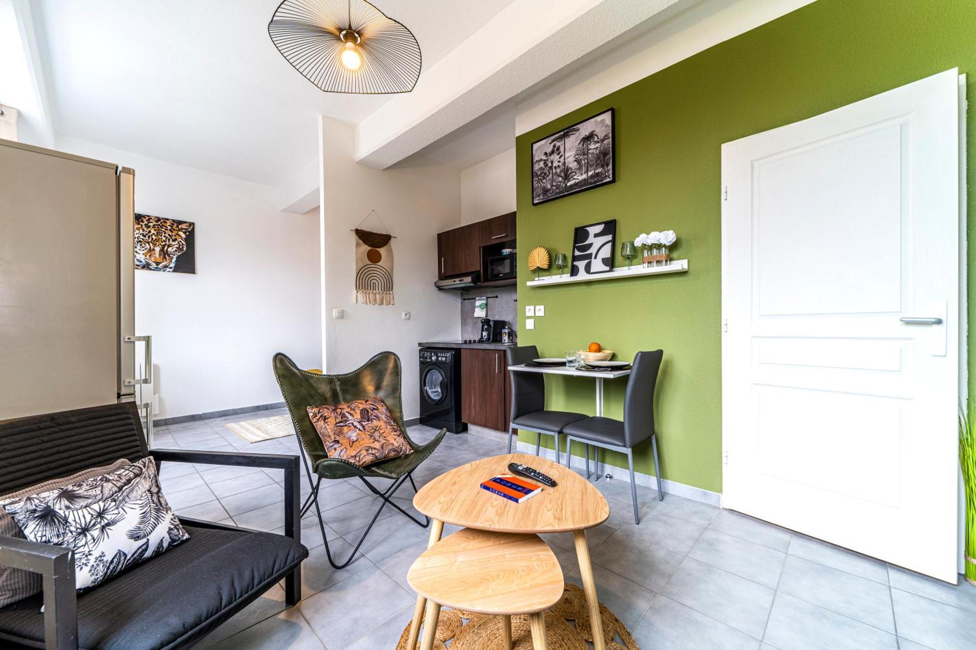 Stay Cosy Lille I Tourcoing - Appartement - Hypercentre - Parking Securise - Wifi - Netflix - Cuisine Buitenkant foto