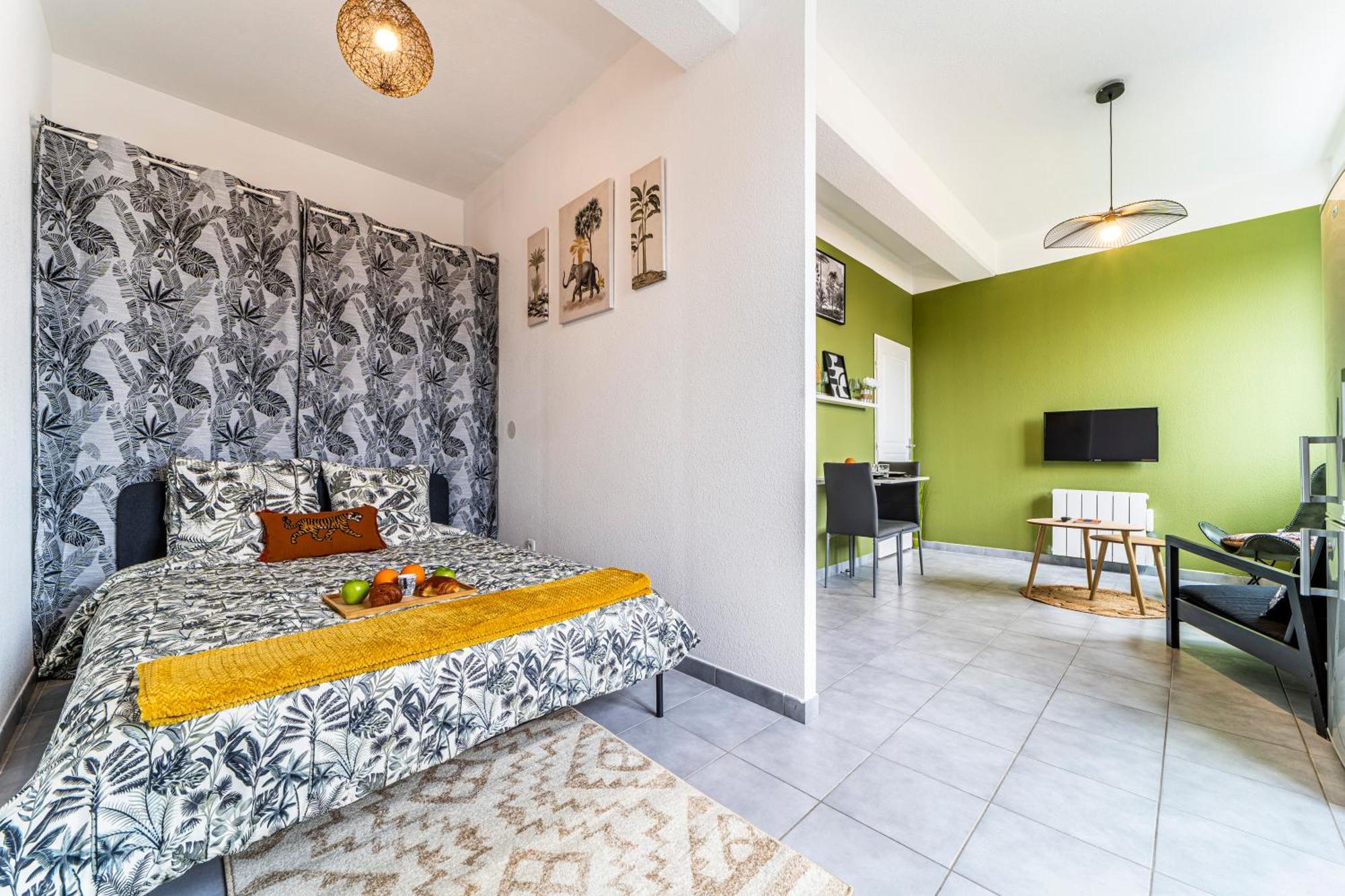 Stay Cosy Lille I Tourcoing - Appartement - Hypercentre - Parking Securise - Wifi - Netflix - Cuisine Buitenkant foto